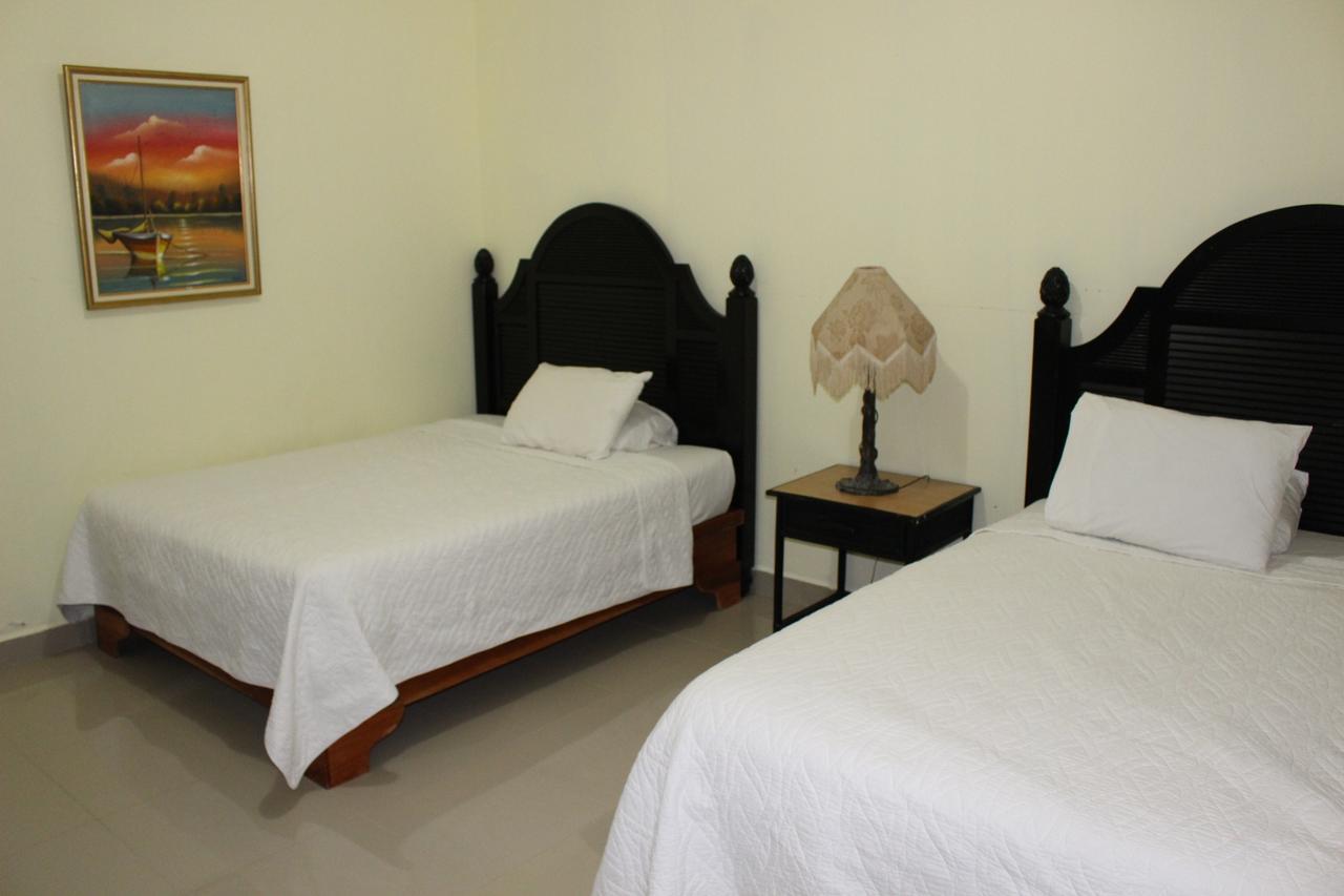 Hotel Guarocuya De Barahona Exterior photo